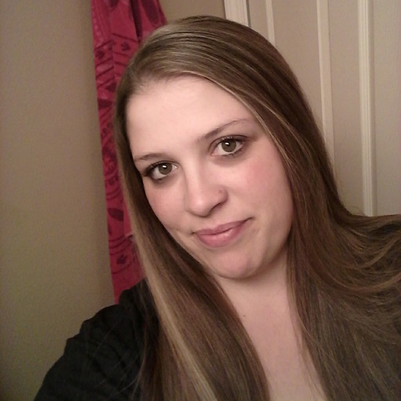 Meet your Posher, Christina - Picture 1 of 1